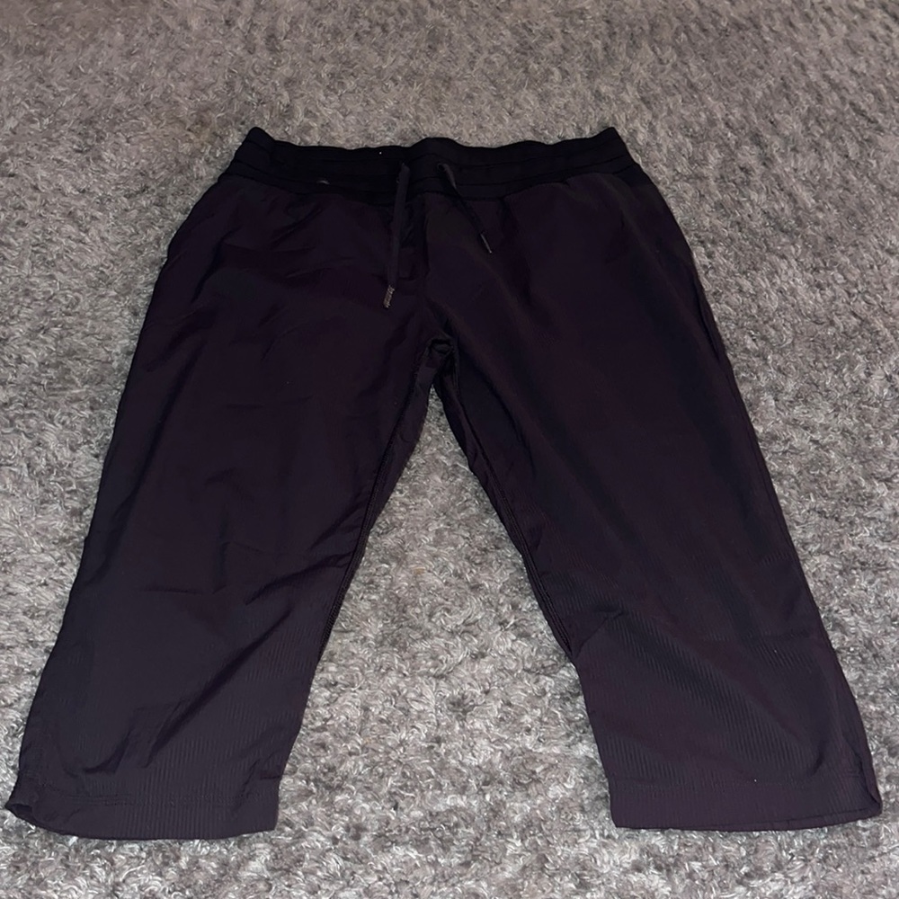 Lululemon crop joggers